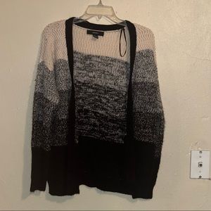 Forever 21 cardigan size medium